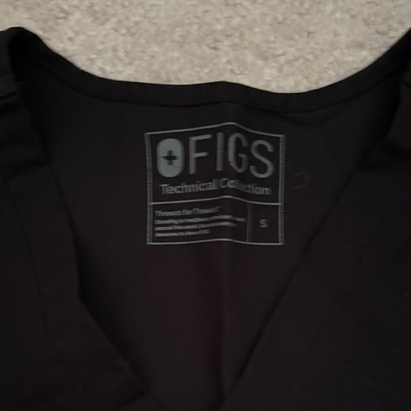 Figs OG Black Scrub Set with Gray Drawstring - Picture 2 of 12